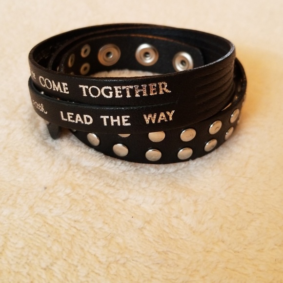 leather Wrap around studded bracelet - Picture 4 of 4